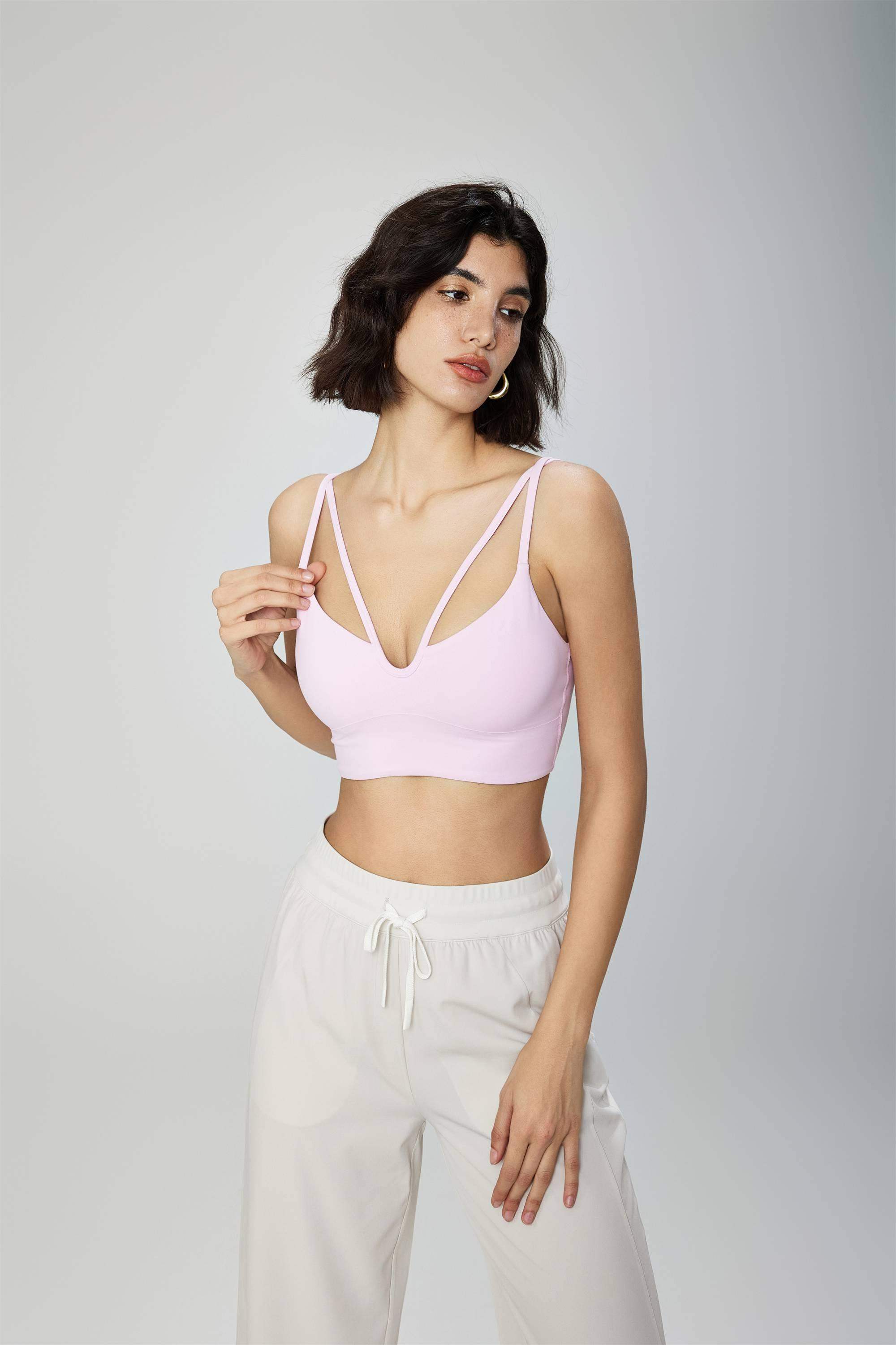 Stoßdämpfender Sport-BH mit V-Ausschnitt