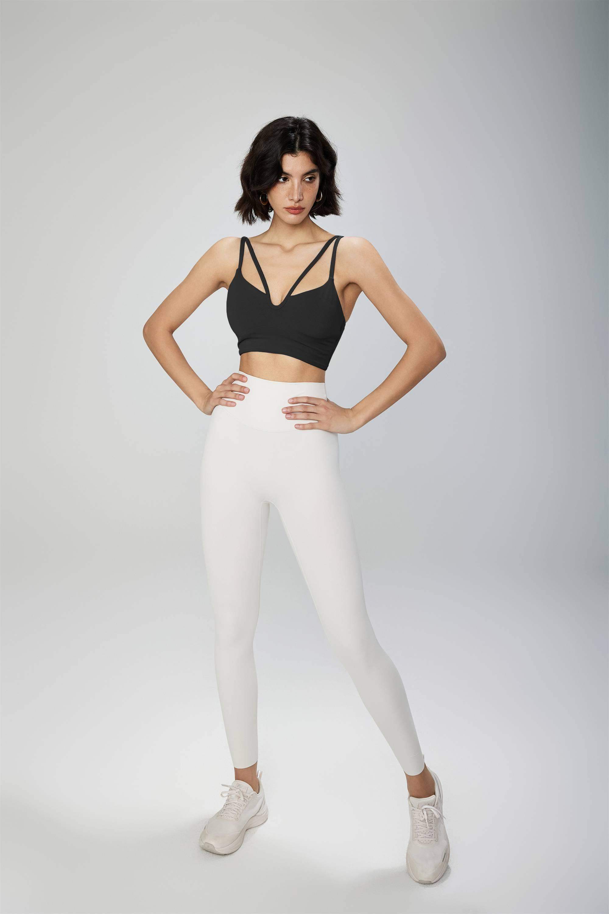 Stoßdämpfender Sport-BH mit V-Ausschnitt