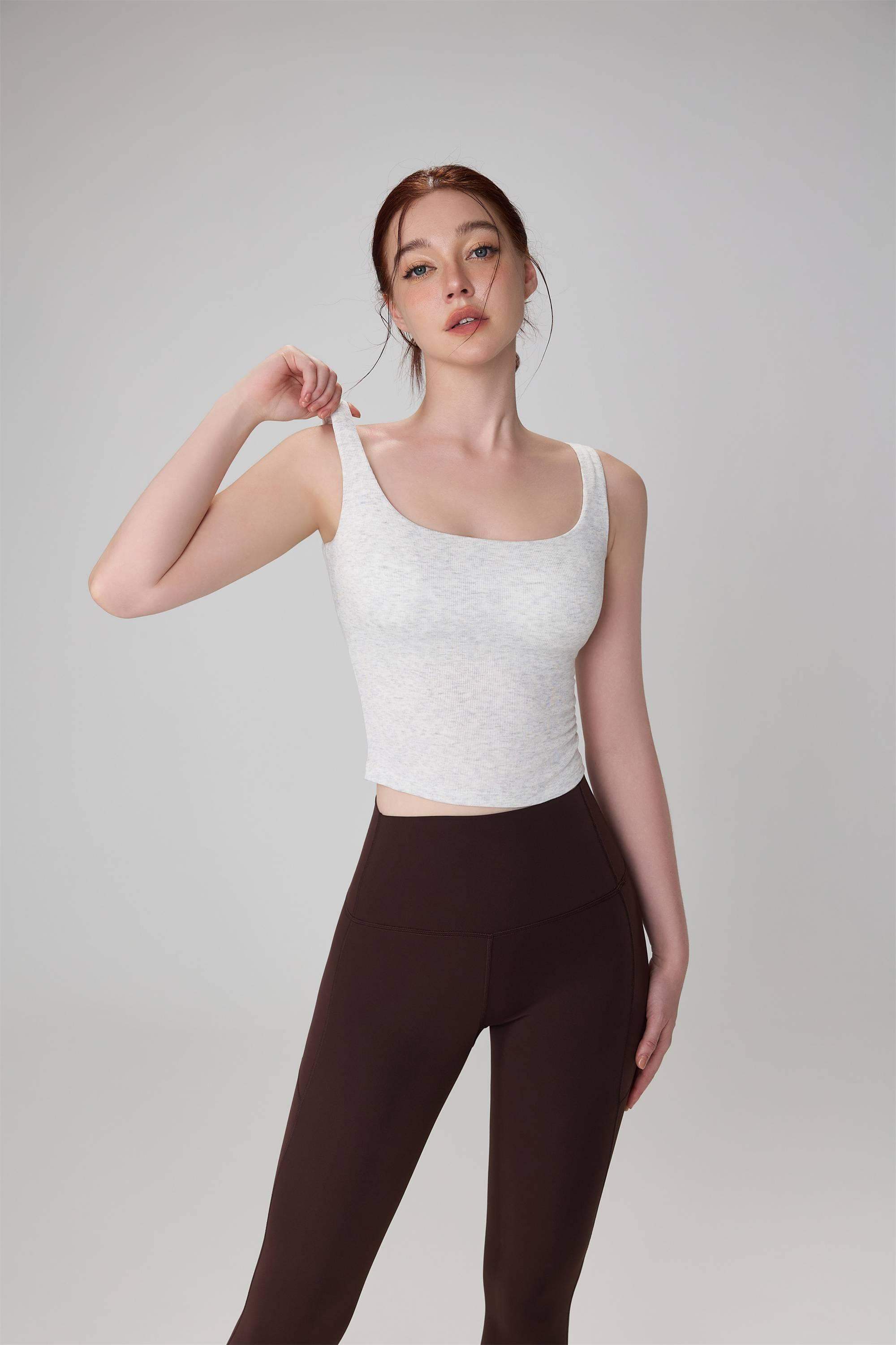 Yoga-Tanktop aus Modal mit breiten Trägern