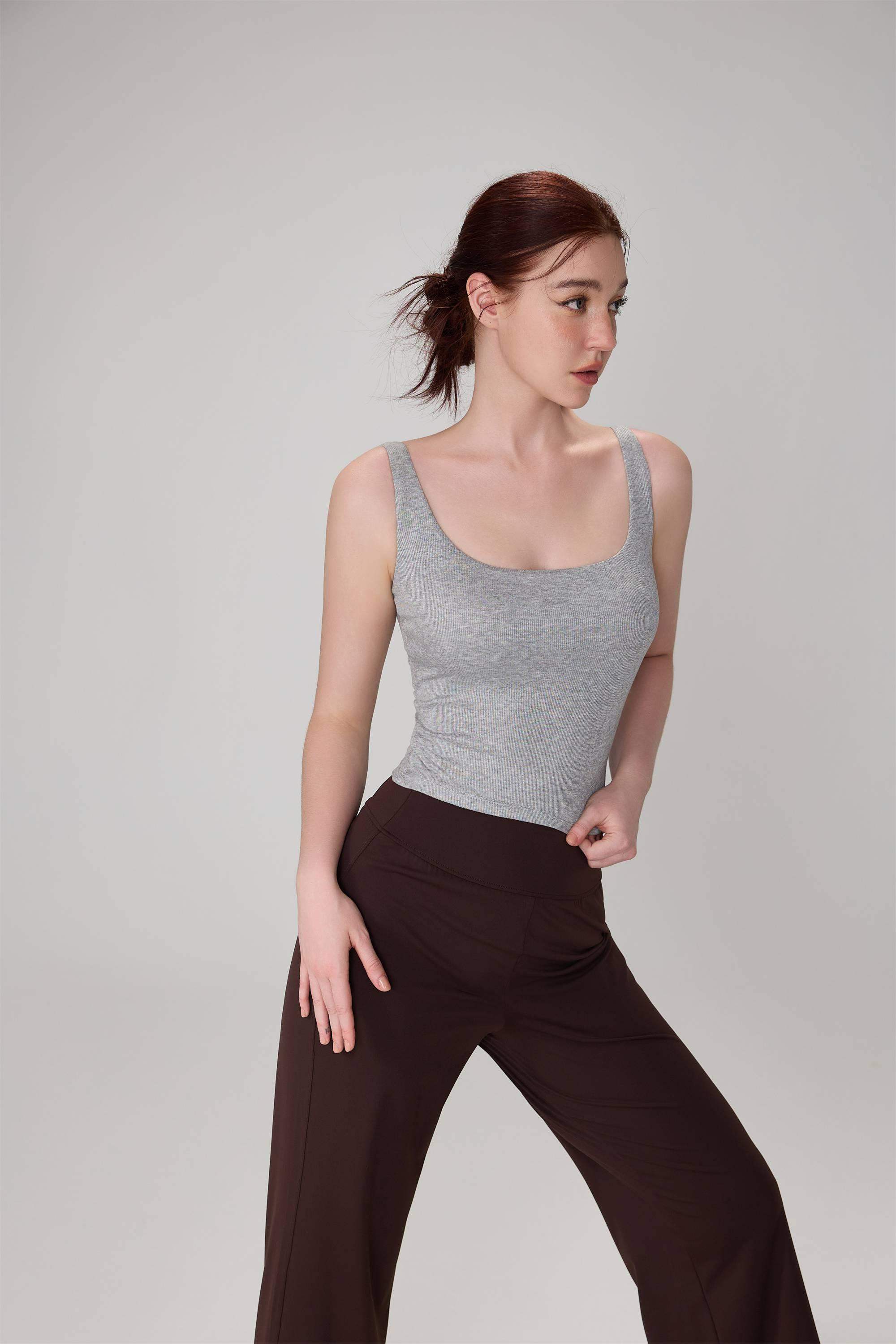 Yoga-Tanktop aus Modal mit breiten Trägern