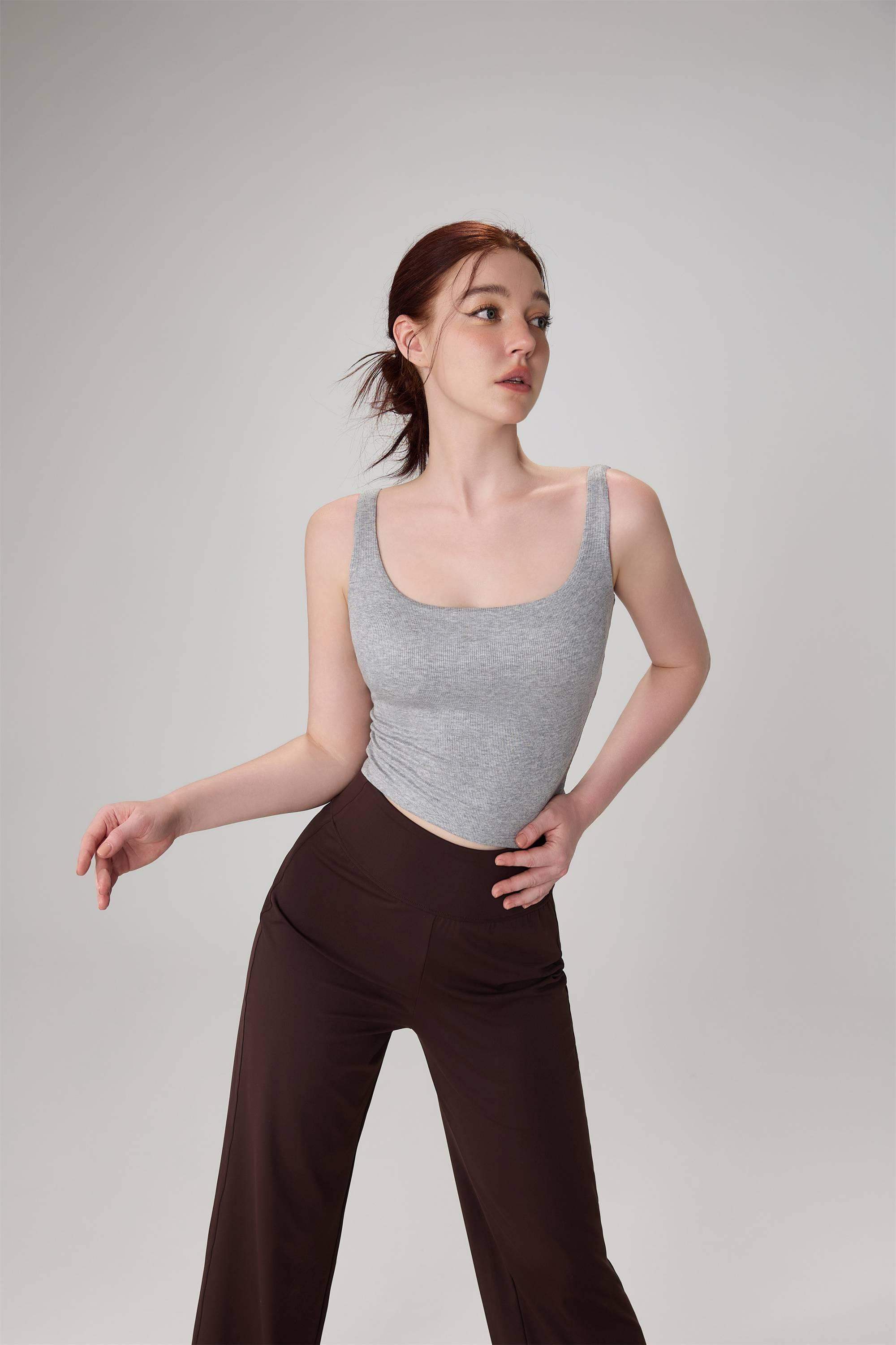 Yoga-Tanktop aus Modal mit breiten Trägern