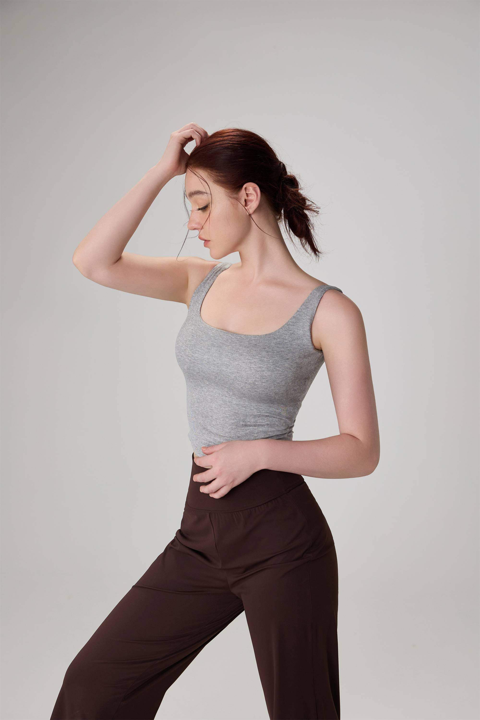 Yoga-Tanktop aus Modal mit breiten Trägern