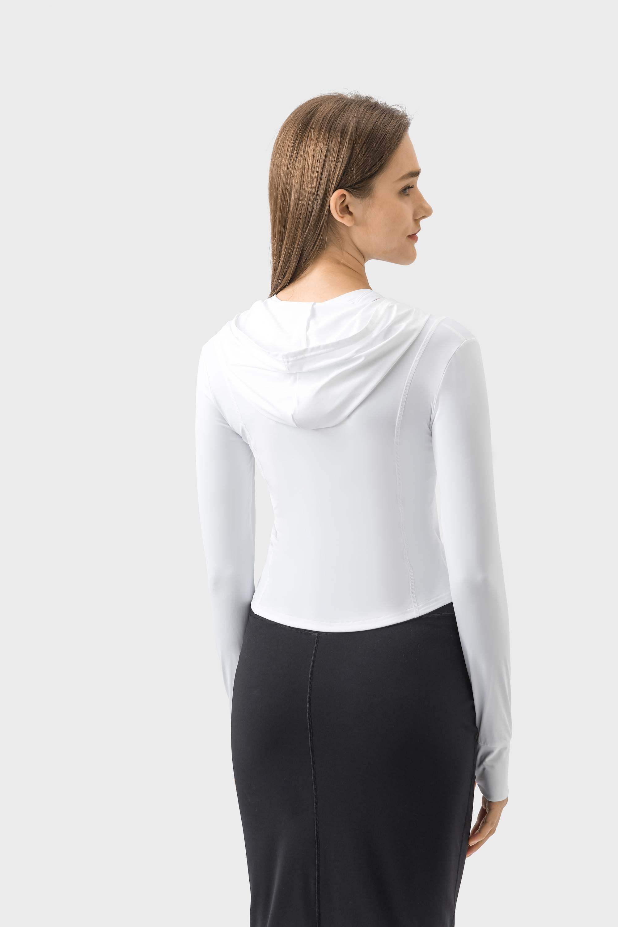 Sonnenschutzkleidung mit schmaler Passform und Kapuze