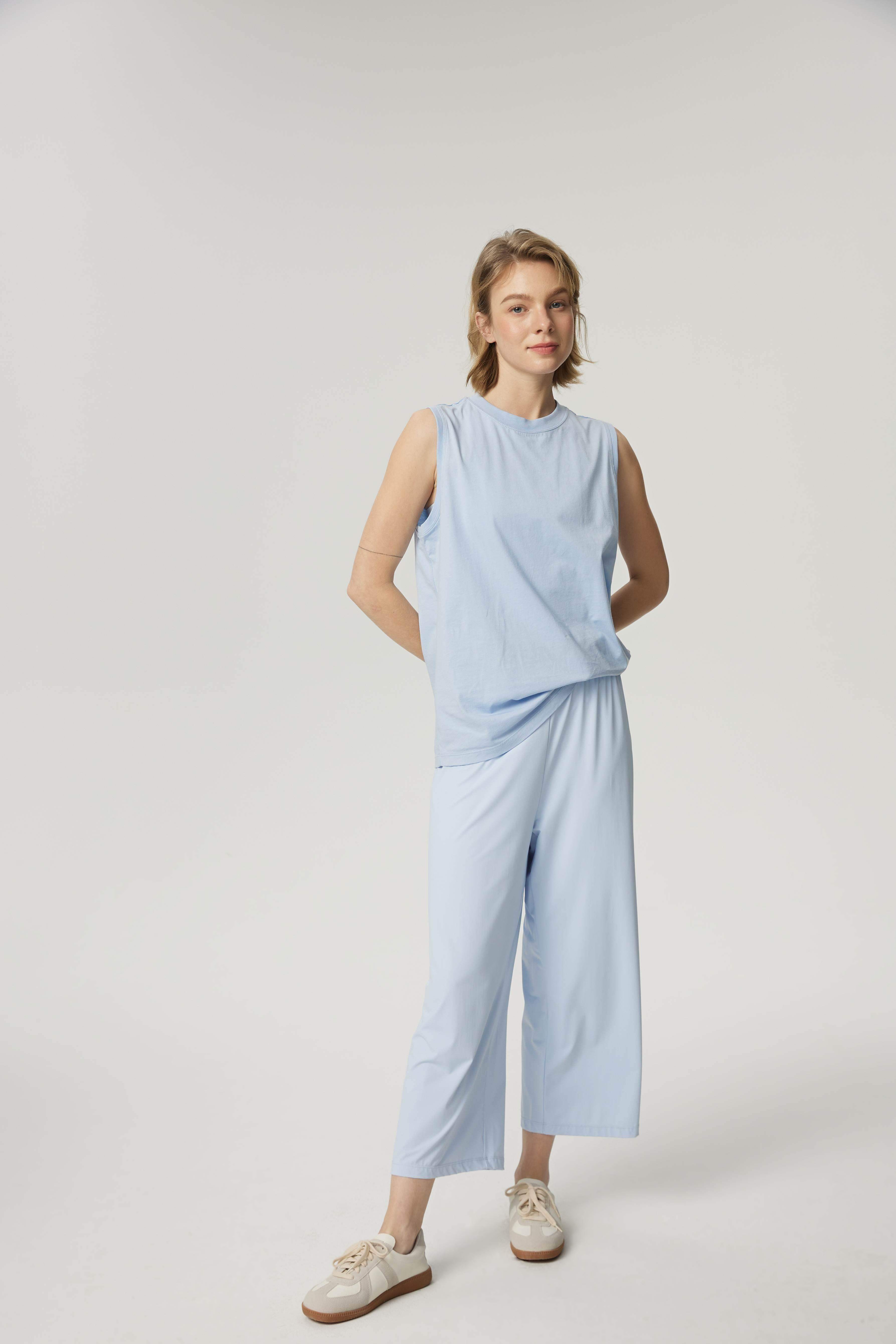 Verkürzte Hose mit hoher Taille und weitem Bein