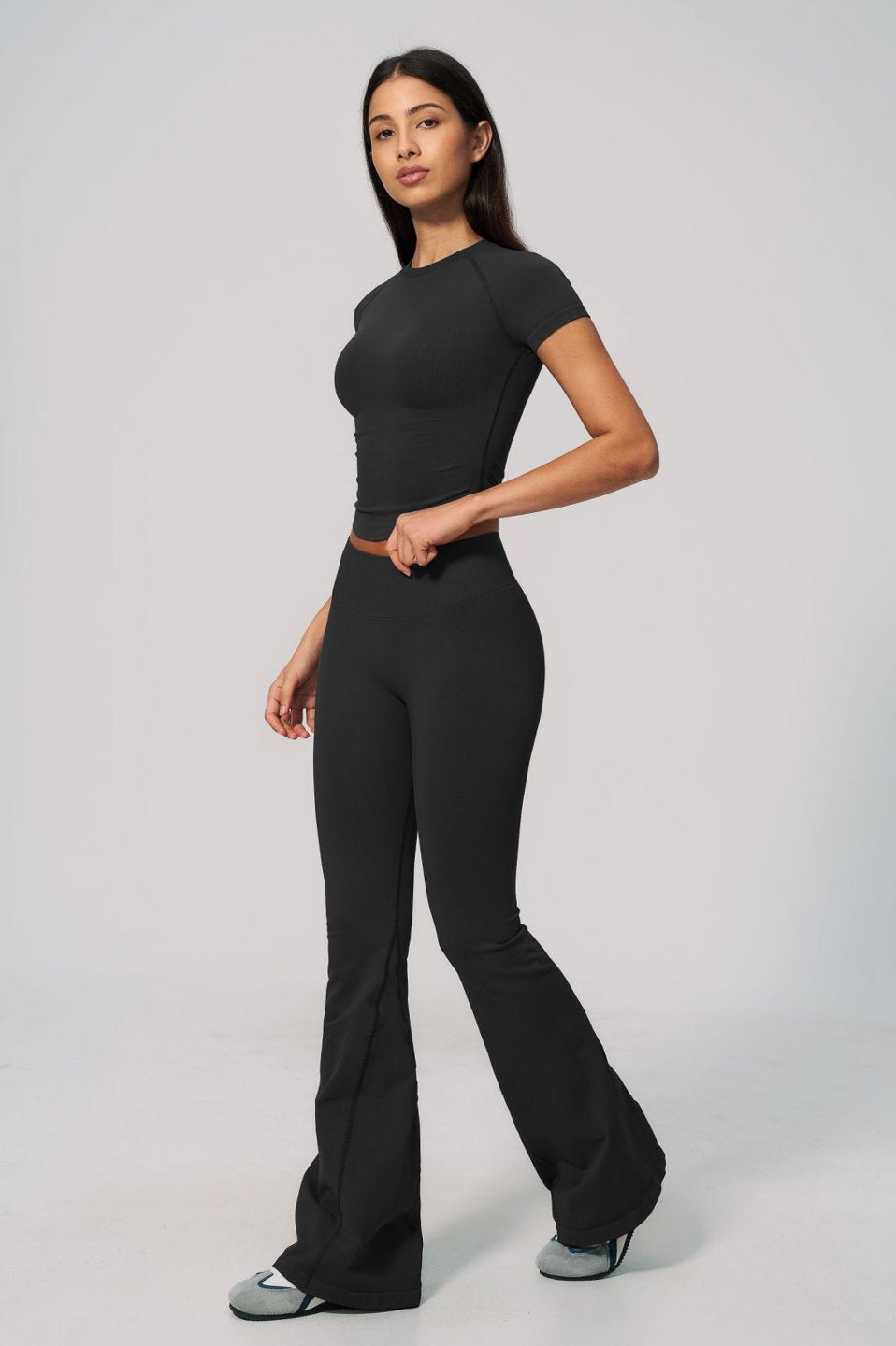 Woman Quick-Drying Flare Leggings
