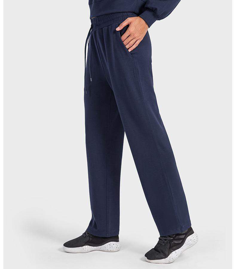 Hose mit wildem Bein