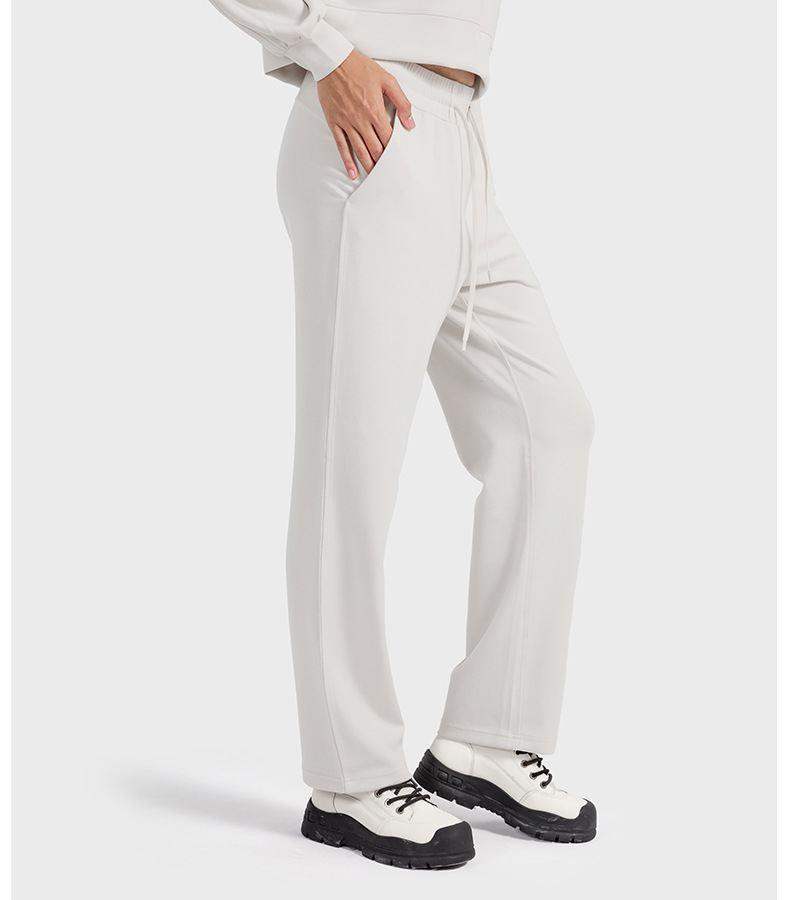 Hose mit wildem Bein