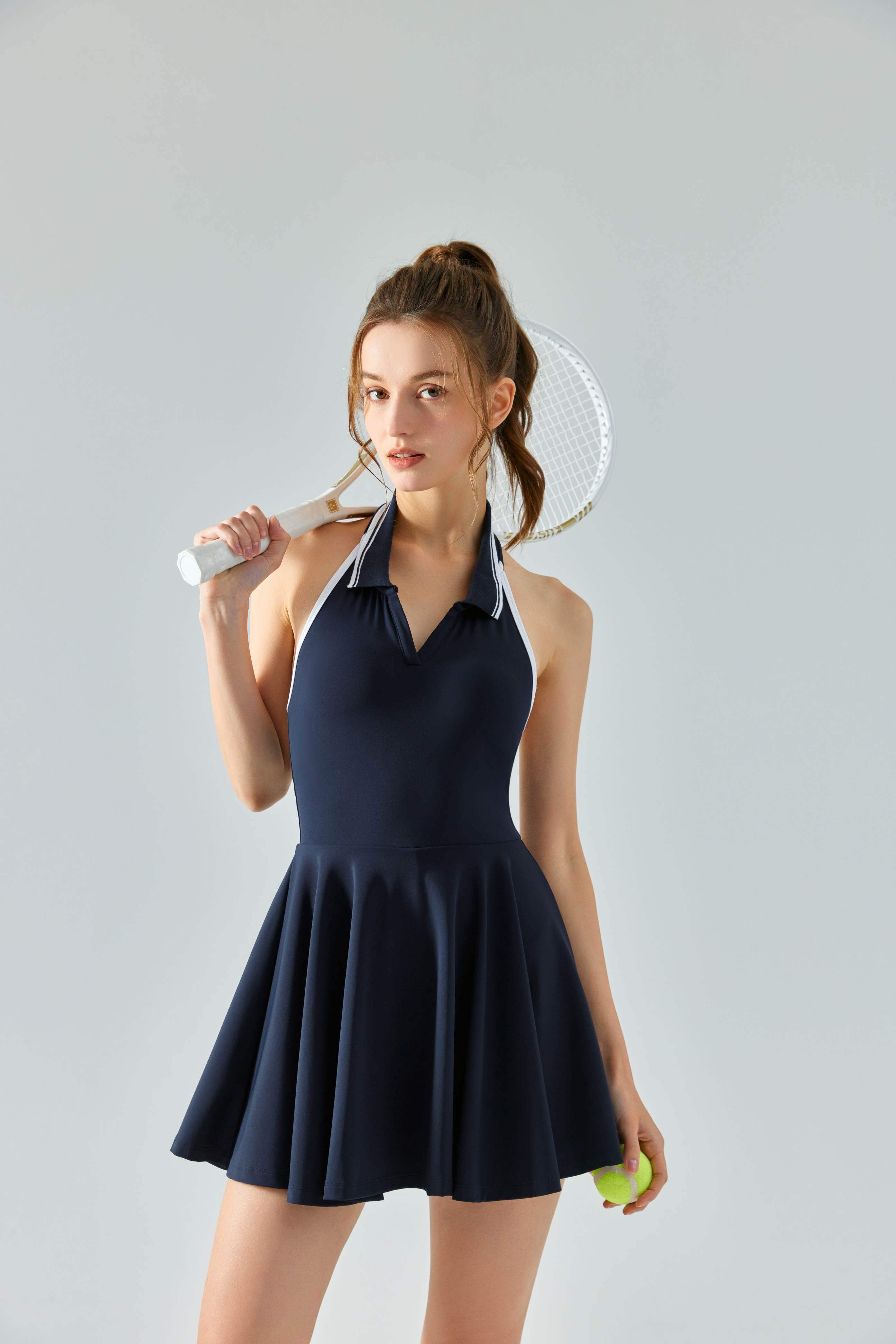 Leichter und atmungsaktiver Tennisrock mit Neckholder