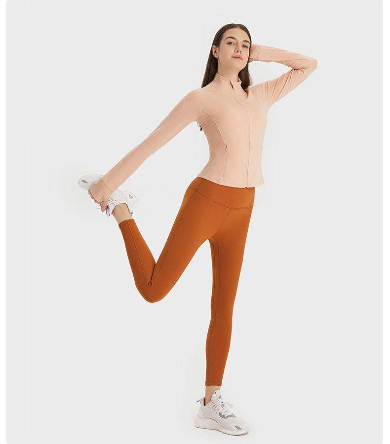 Fitnessjacke mit Reißverschlusstasche