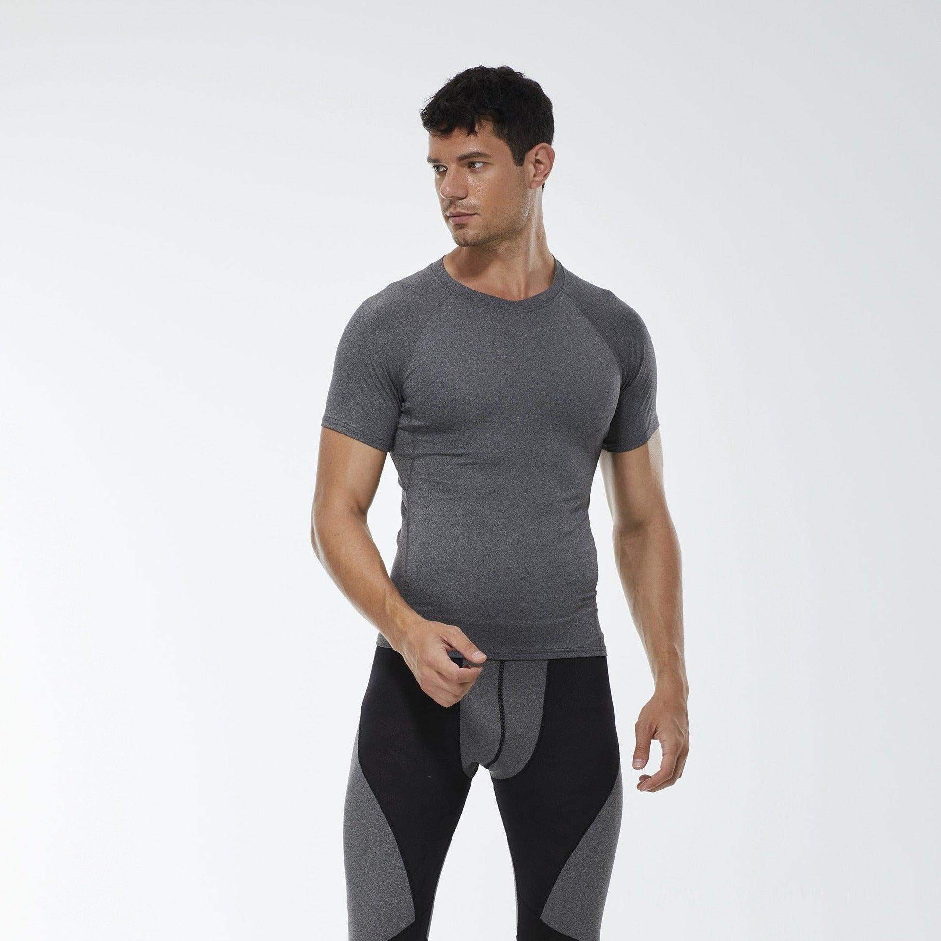 Schmales Kurzarmoberteil für Herren