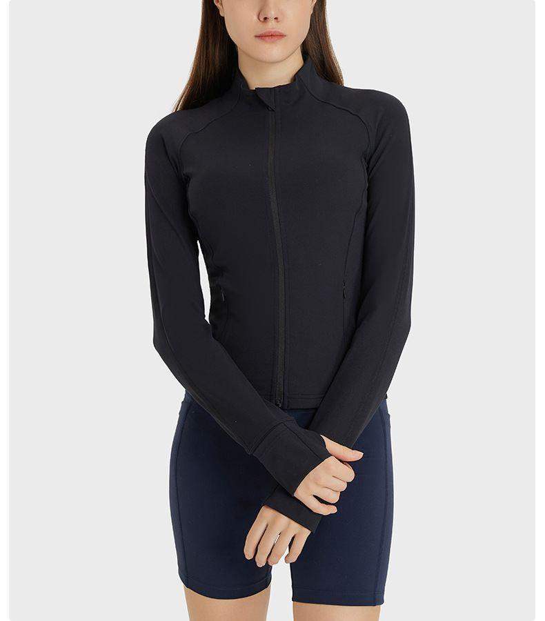 Fitnessjacke mit Reißverschlusstasche