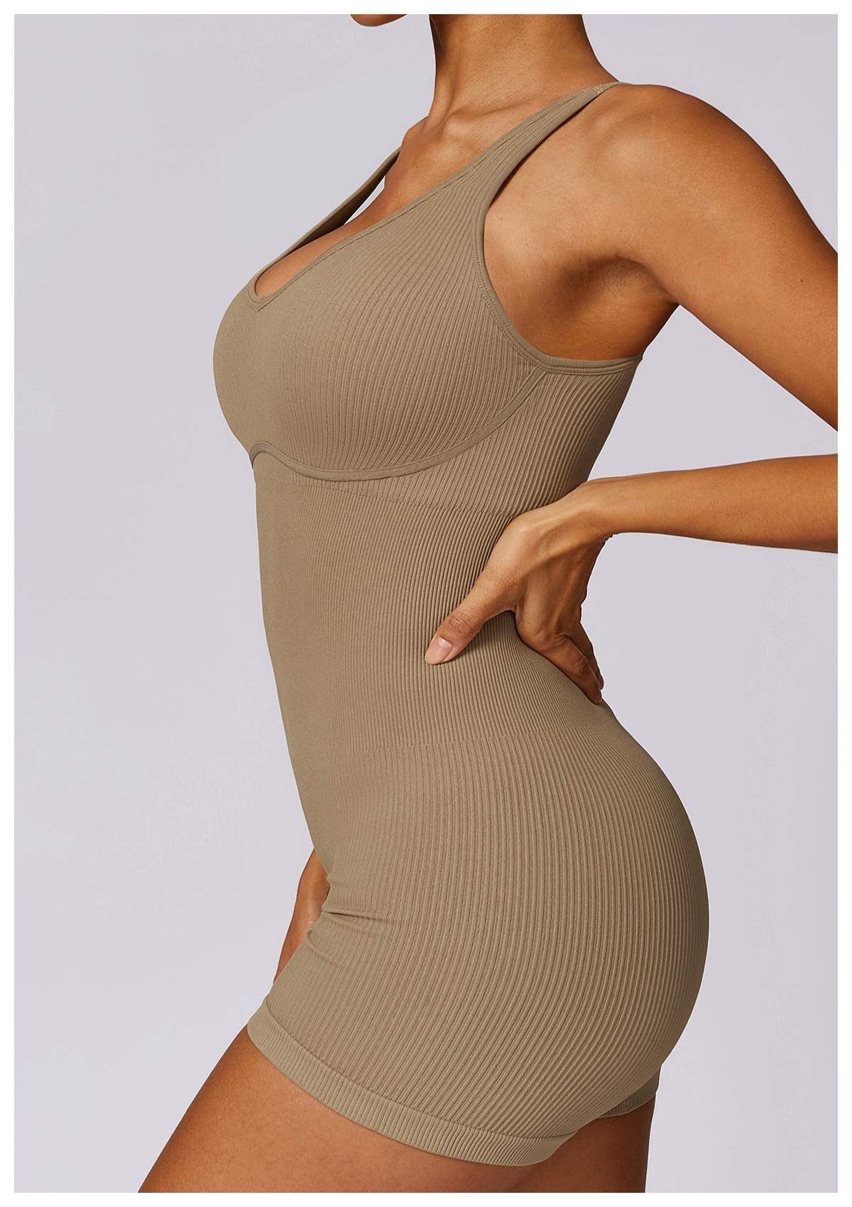 Gerippter nahtloser Yoga-Bodysuit