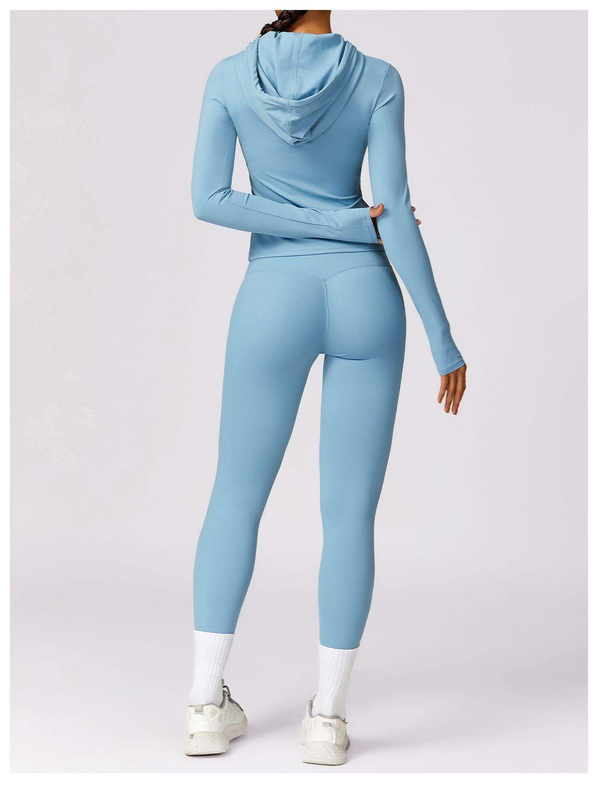 Langärmliges Oberteil mit Kapuze