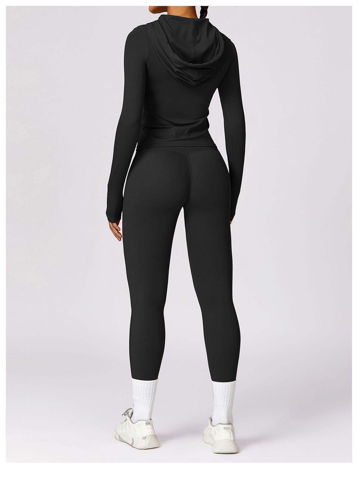 Langärmliges Oberteil mit Kapuze