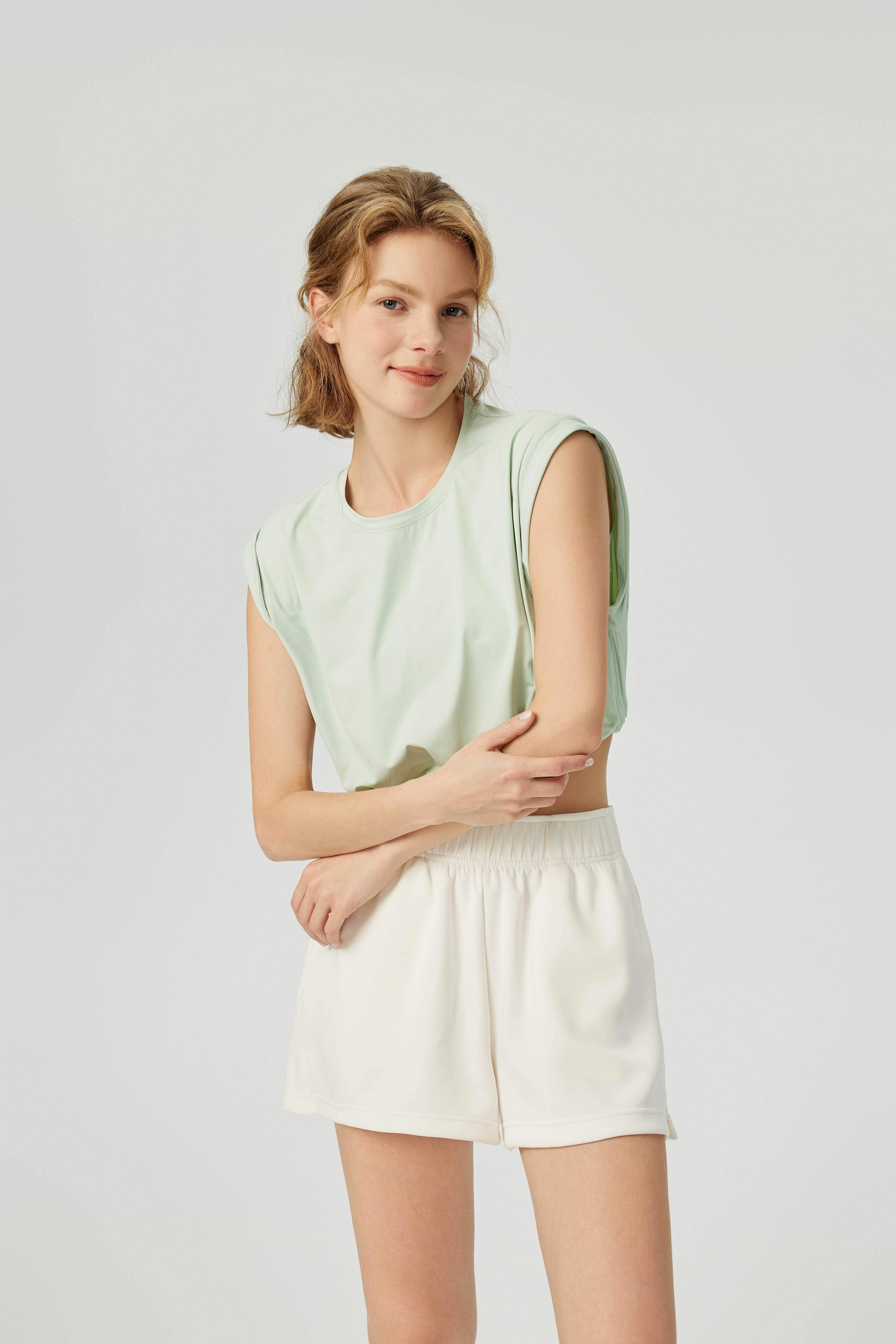 Atmungsaktives, kurzes Sport-T-Shirt