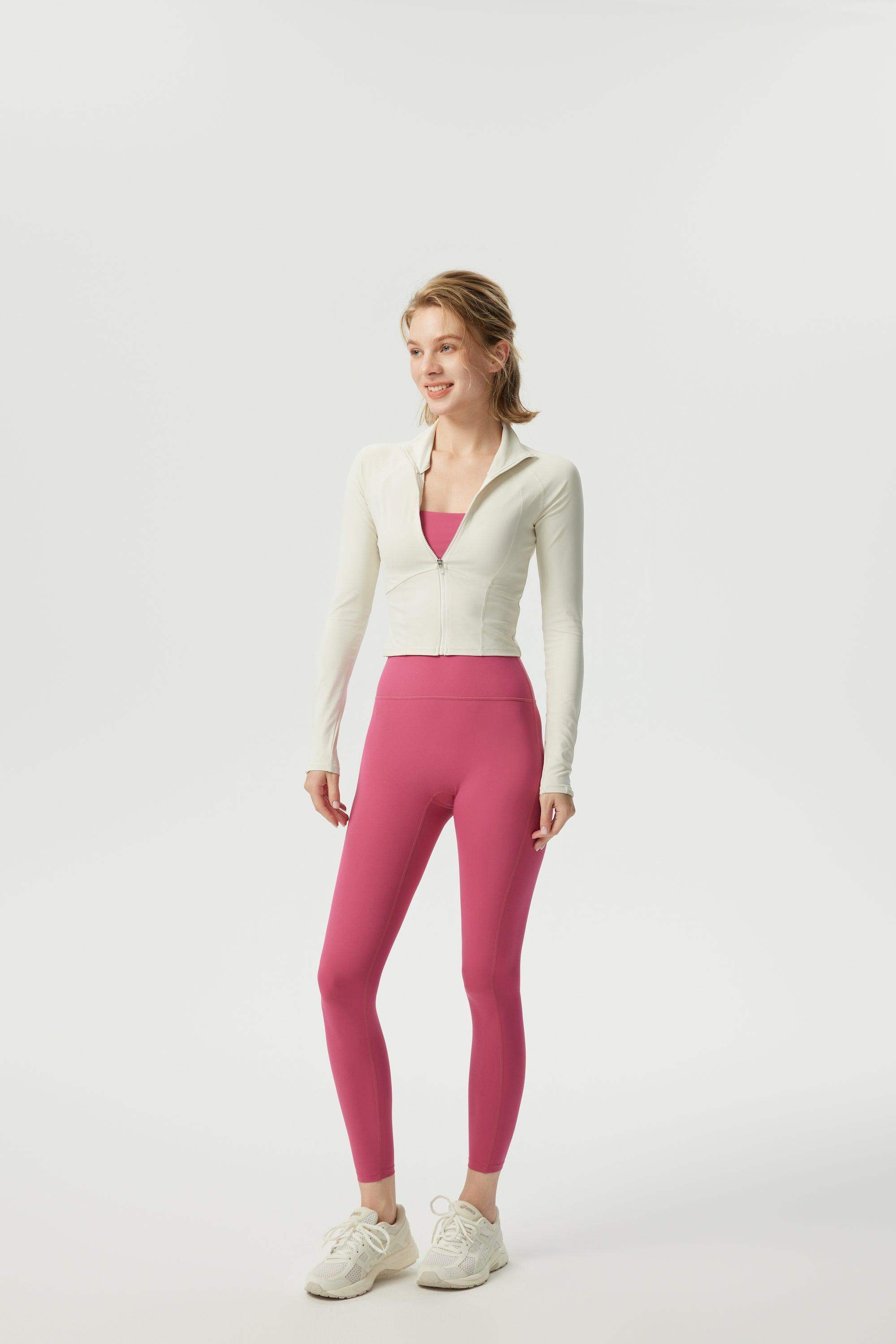 Kurzes Sportjackett mit Stehkragen