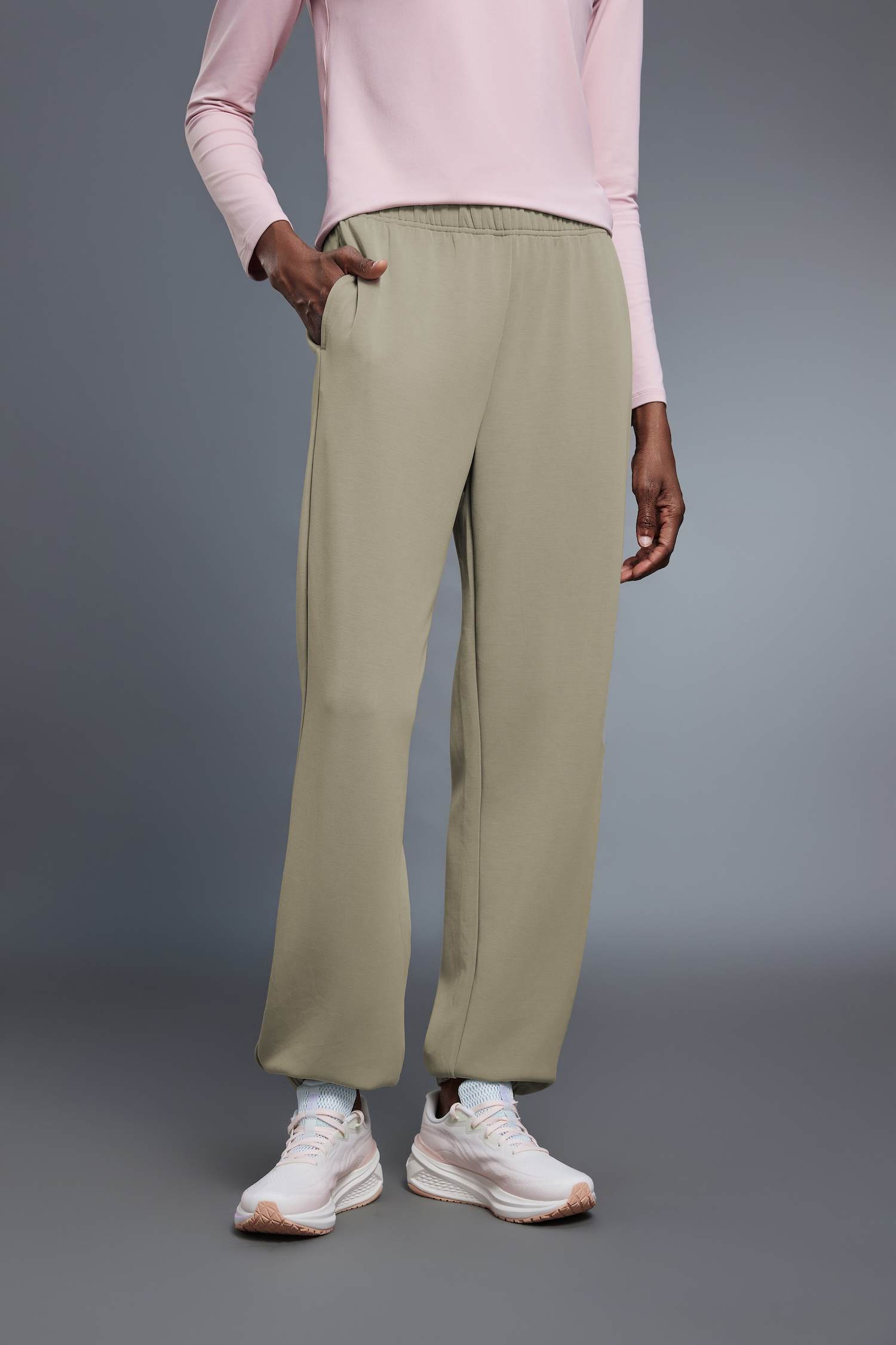 Women's Moisture-Wicking Jogger Pants