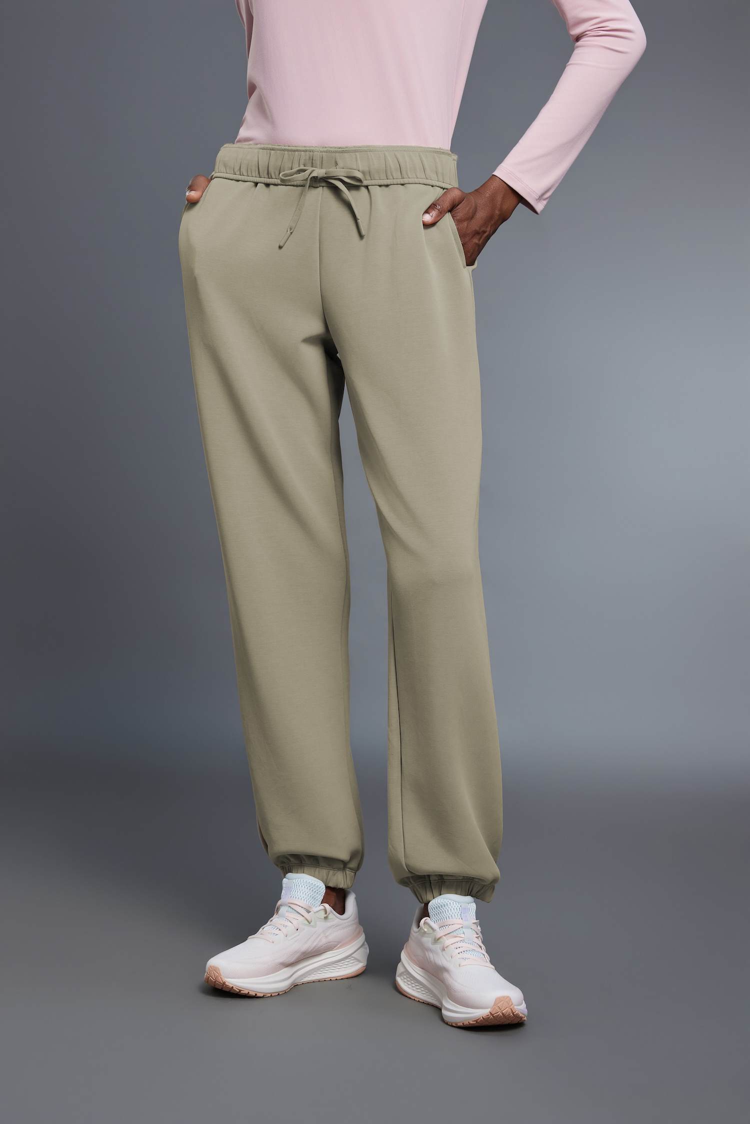 Women's Moisture-Wicking Jogger Pants