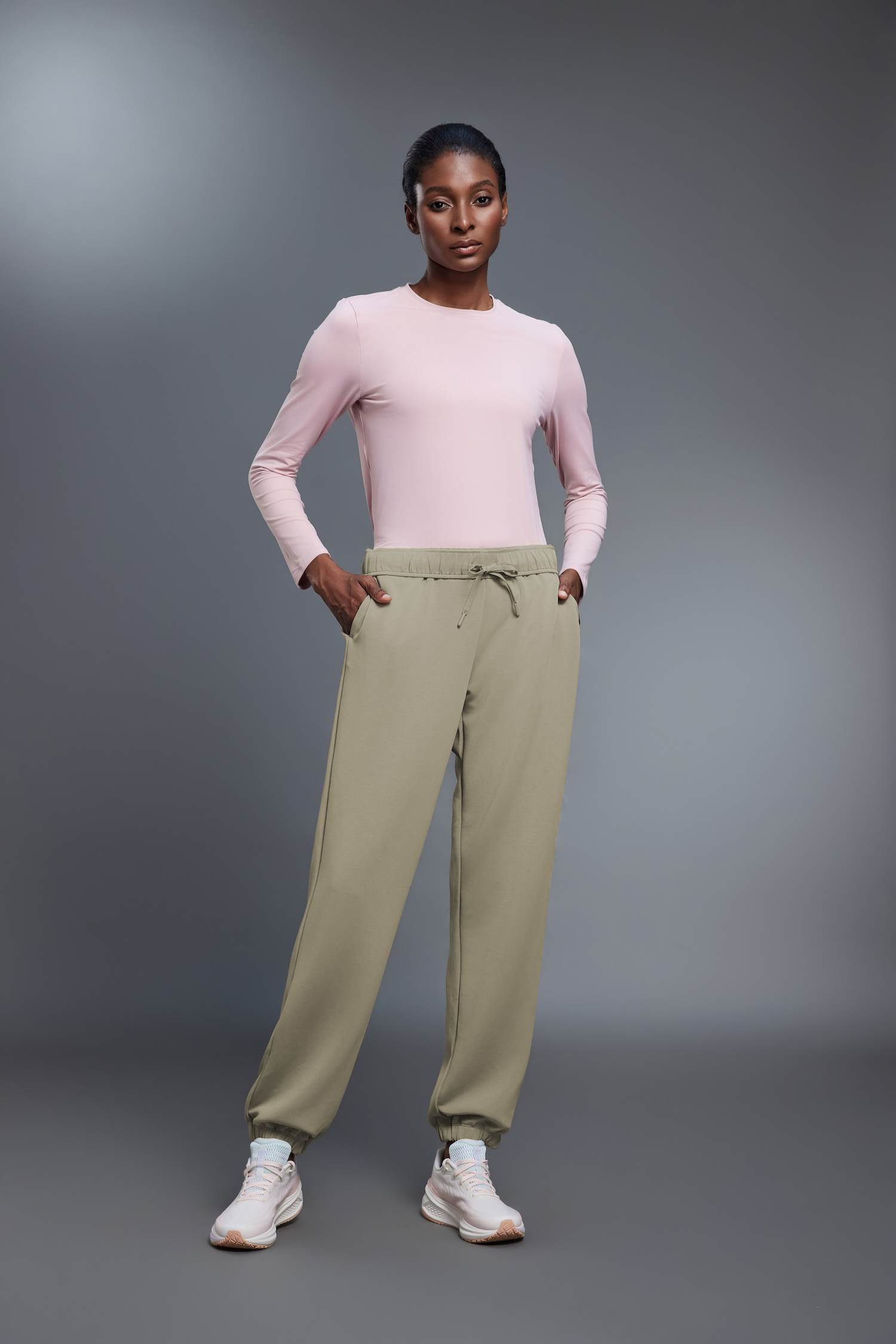 Women's Moisture-Wicking Jogger Pants