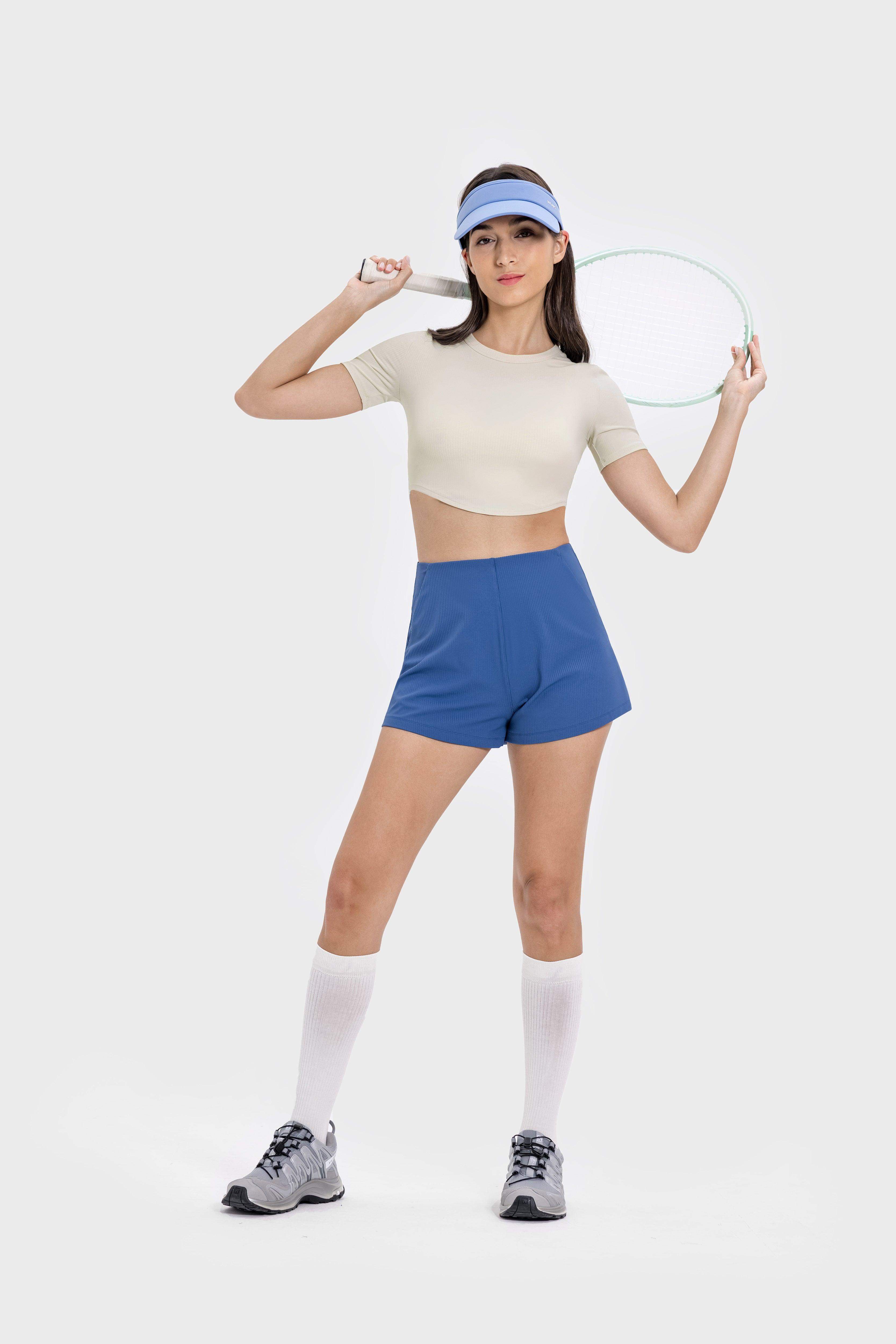 Kurzärmliges, eng anliegendes Crop-Top