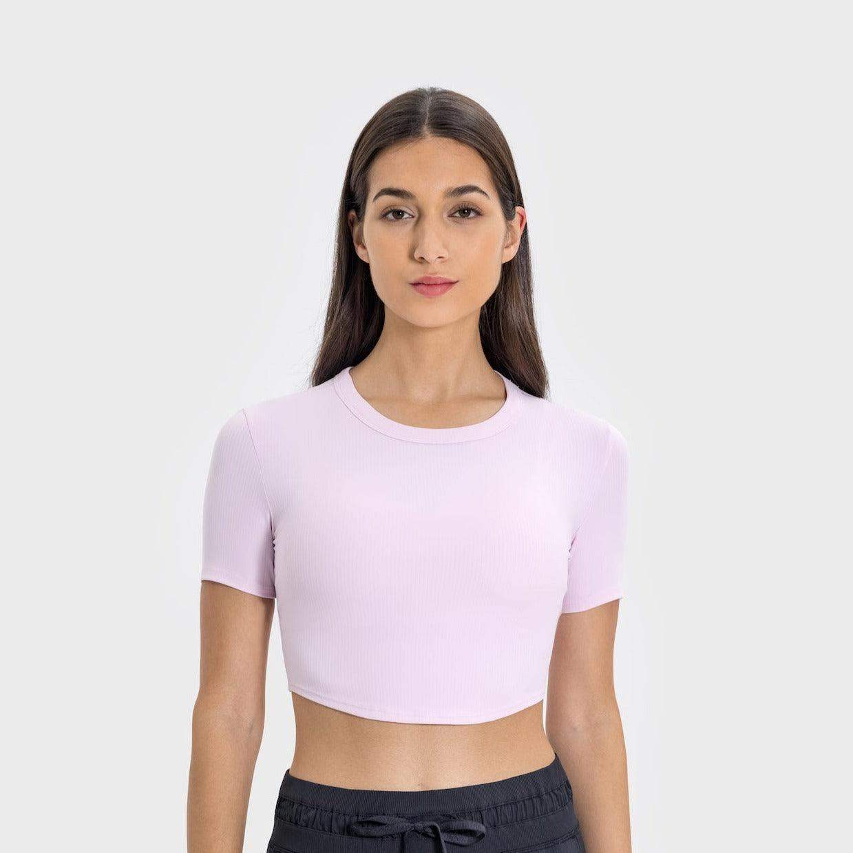 Kurzärmliges, eng anliegendes Crop-Top