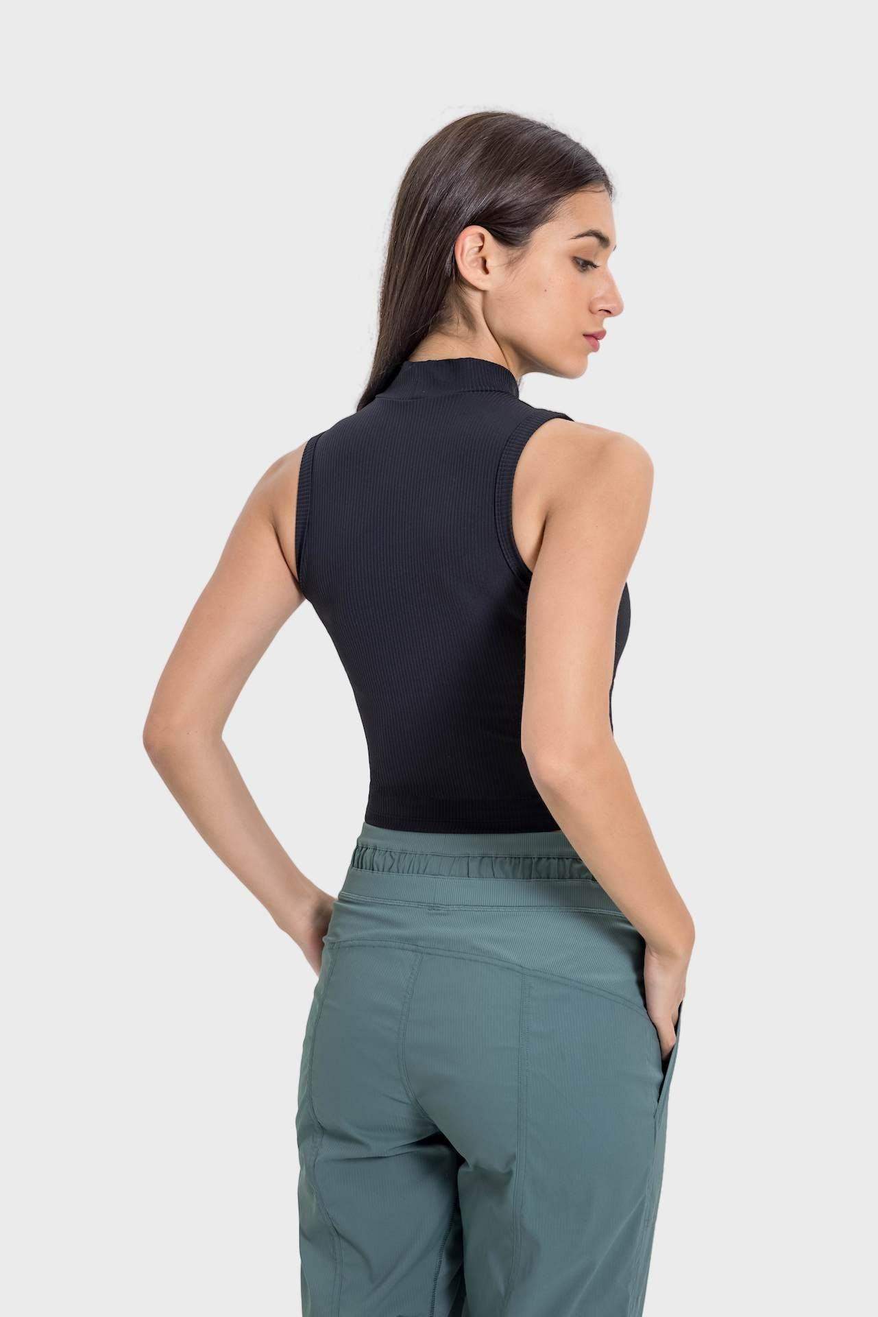 High-Neck Yoga Tank Top mit Feuchtigkeitstransport