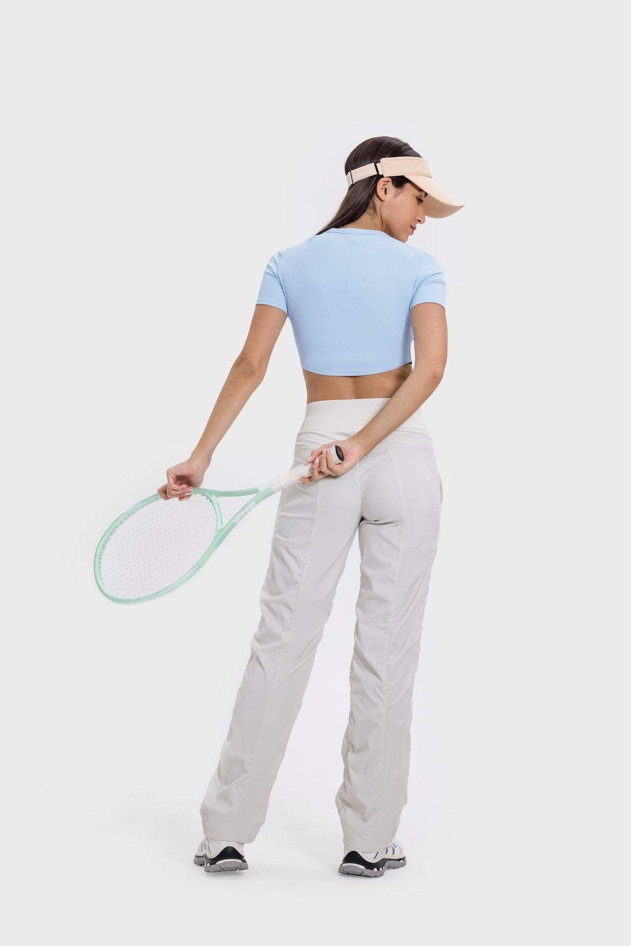 Kurzärmliges, eng anliegendes Crop-Top