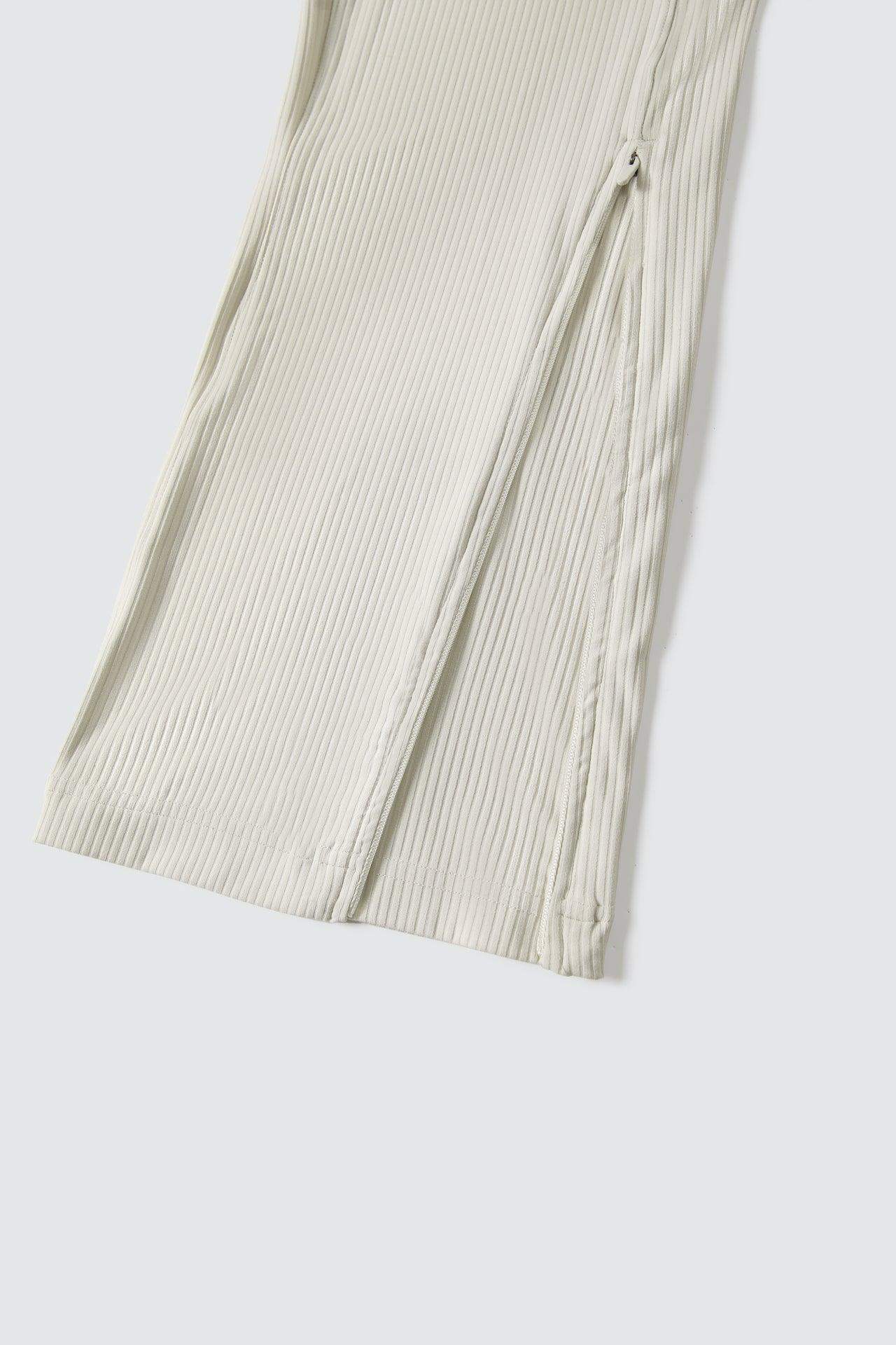 Hüfthebende Slim Flare-Hose mit hoher Taille