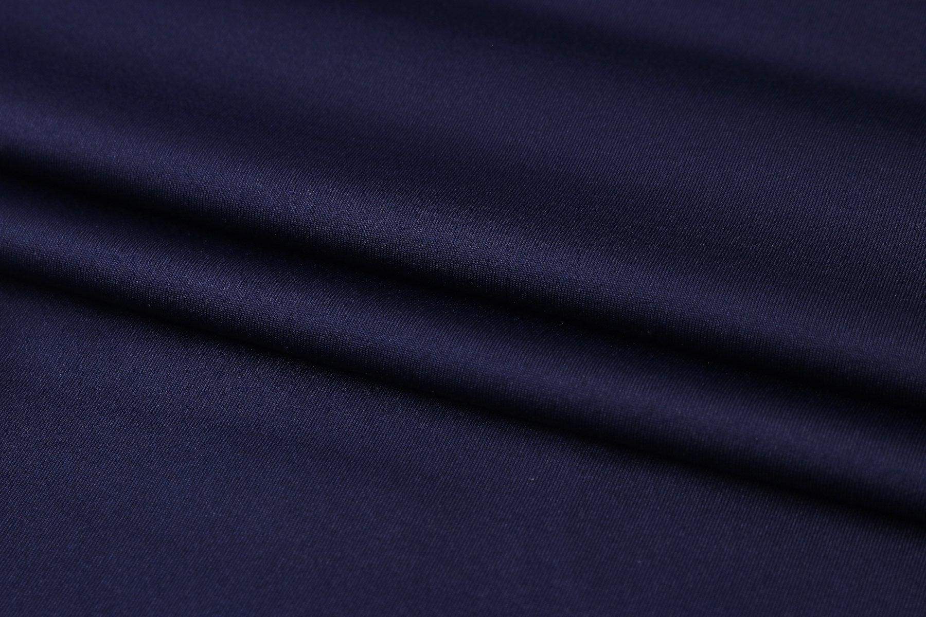 Schmales Kurzarmoberteil für Herren