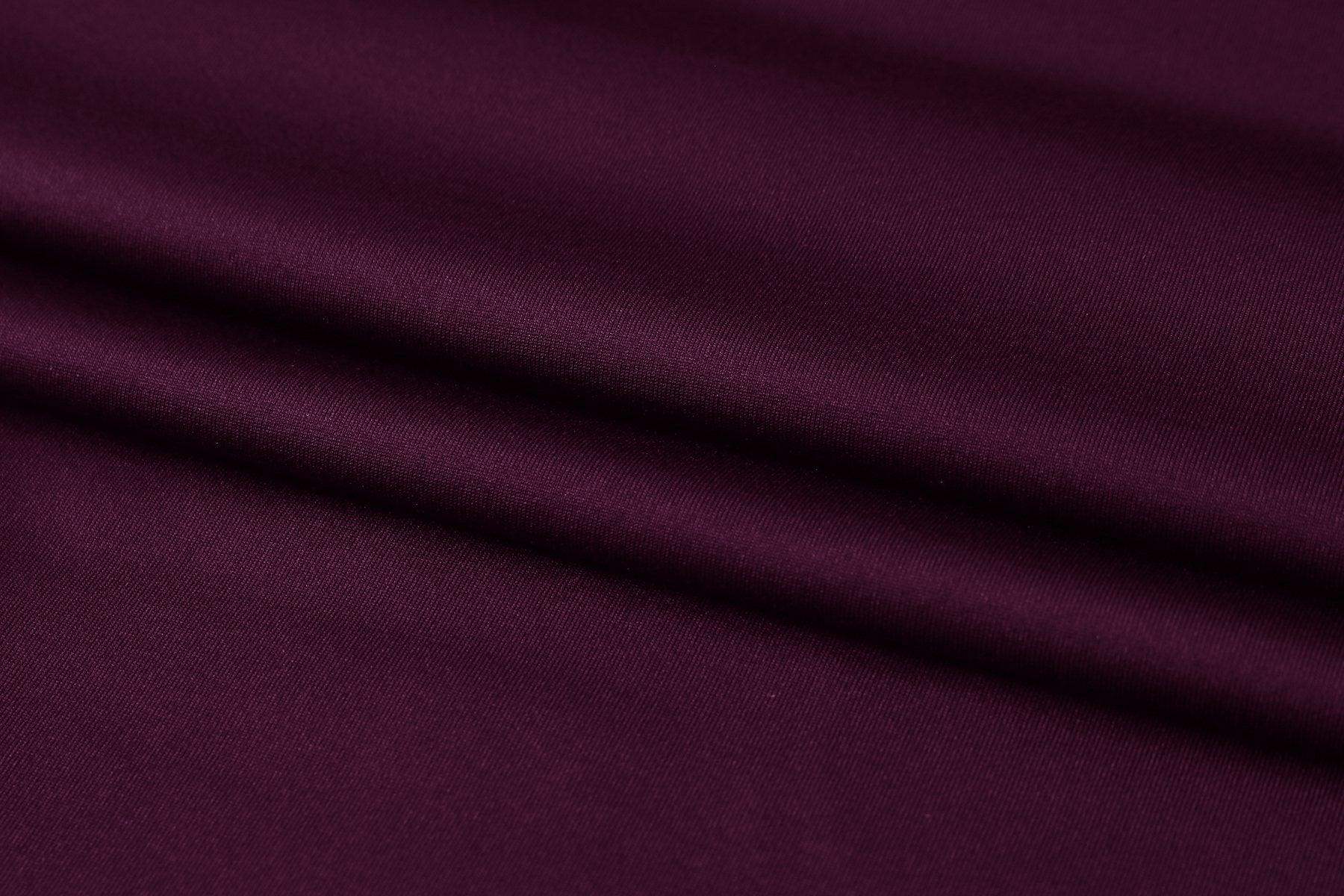 Schmales Kurzarmoberteil für Herren