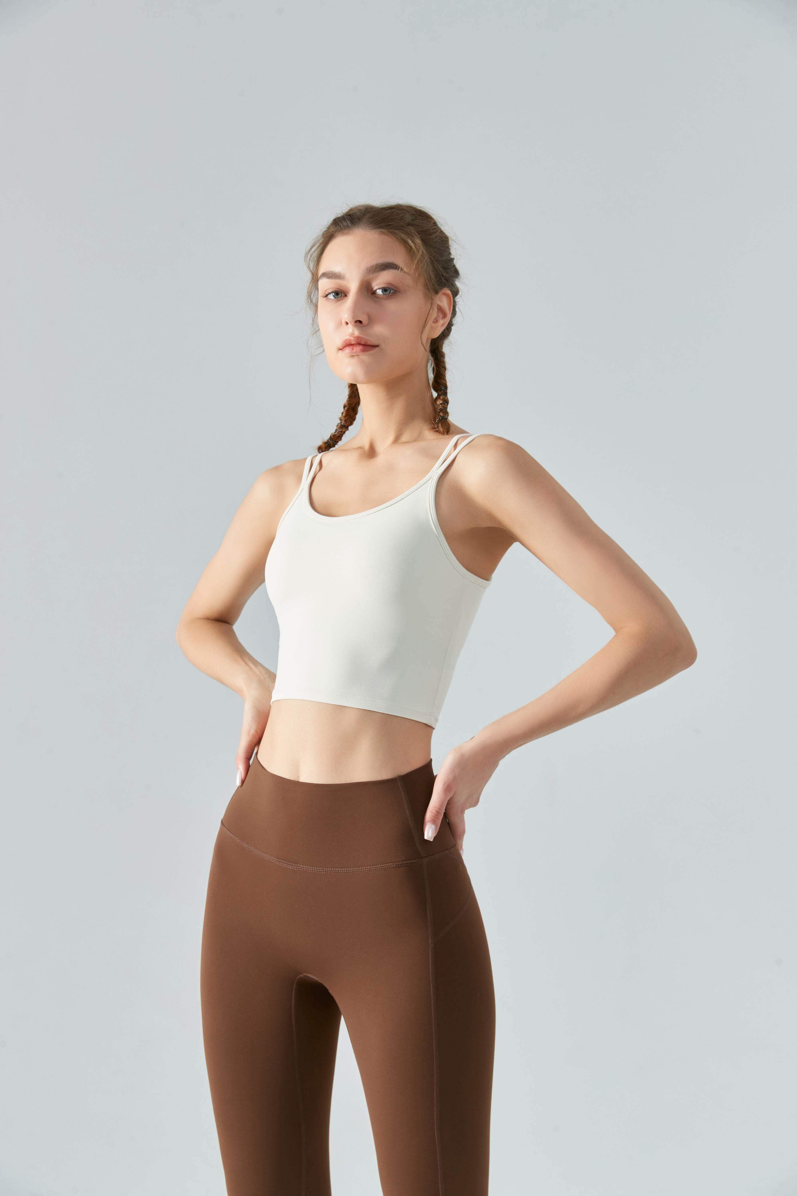 Nahtloser Sport-BH mit integrierten Polstern