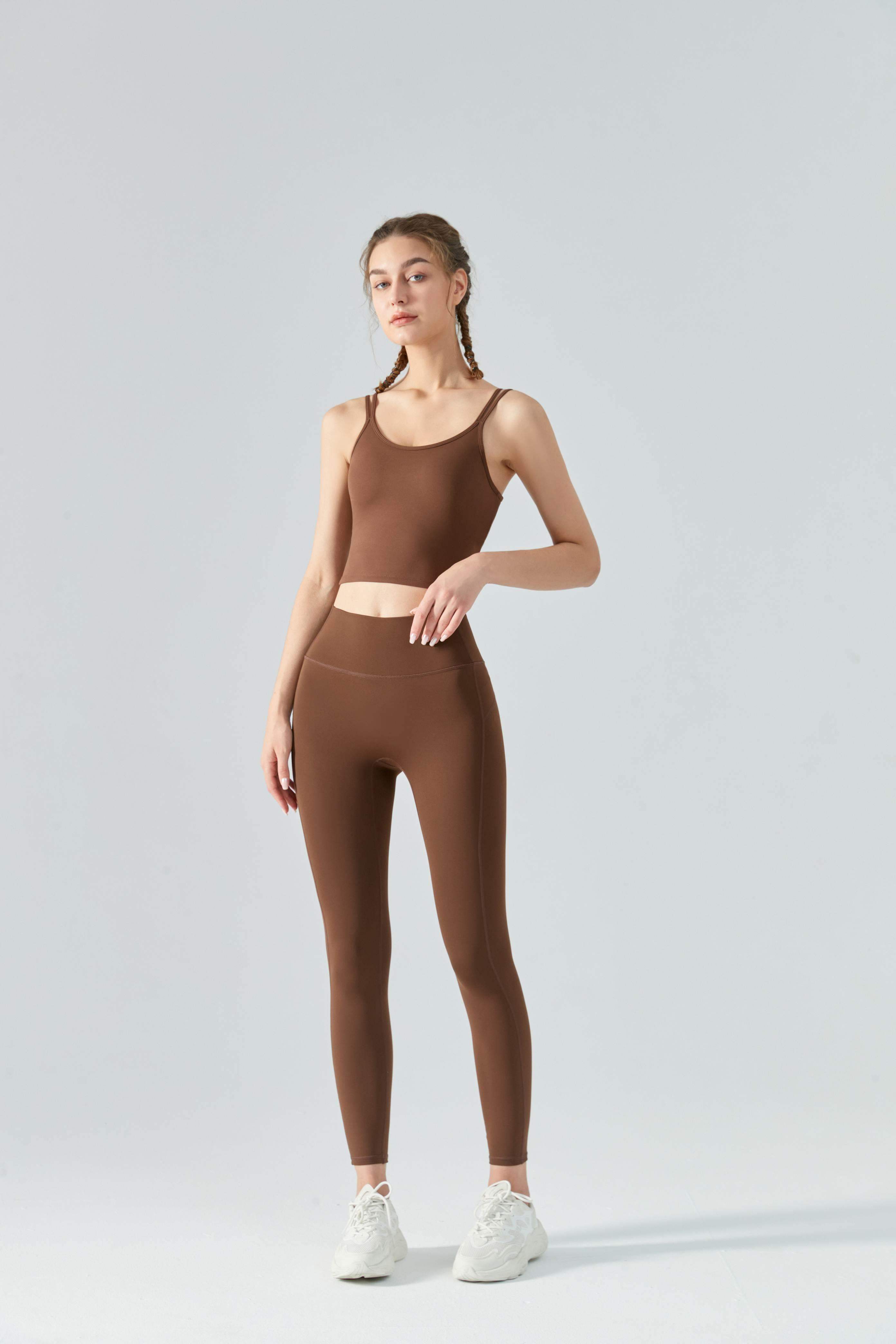 Nahtloser Sport-BH mit integrierten Polstern