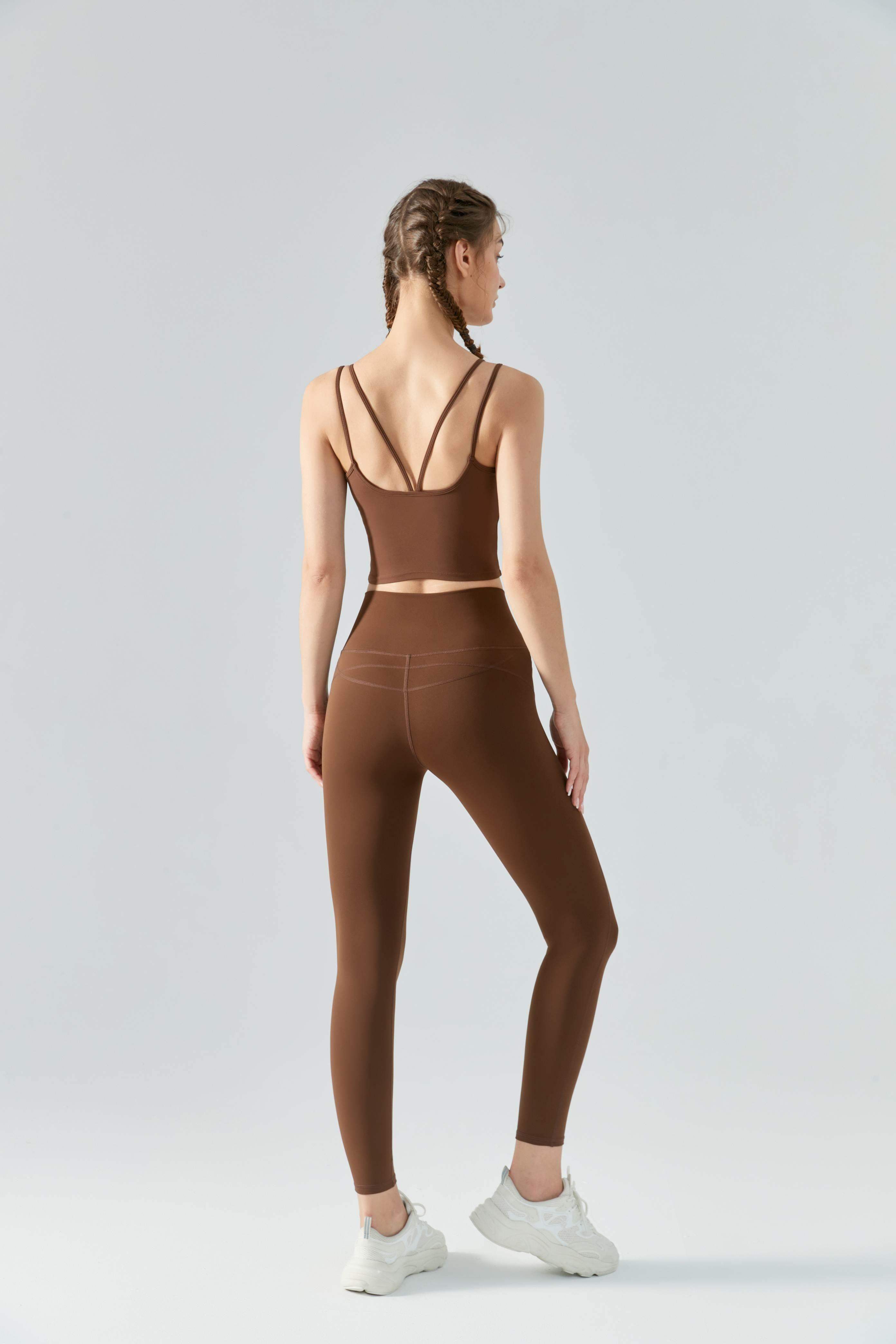 Nahtloser Sport-BH mit integrierten Polstern